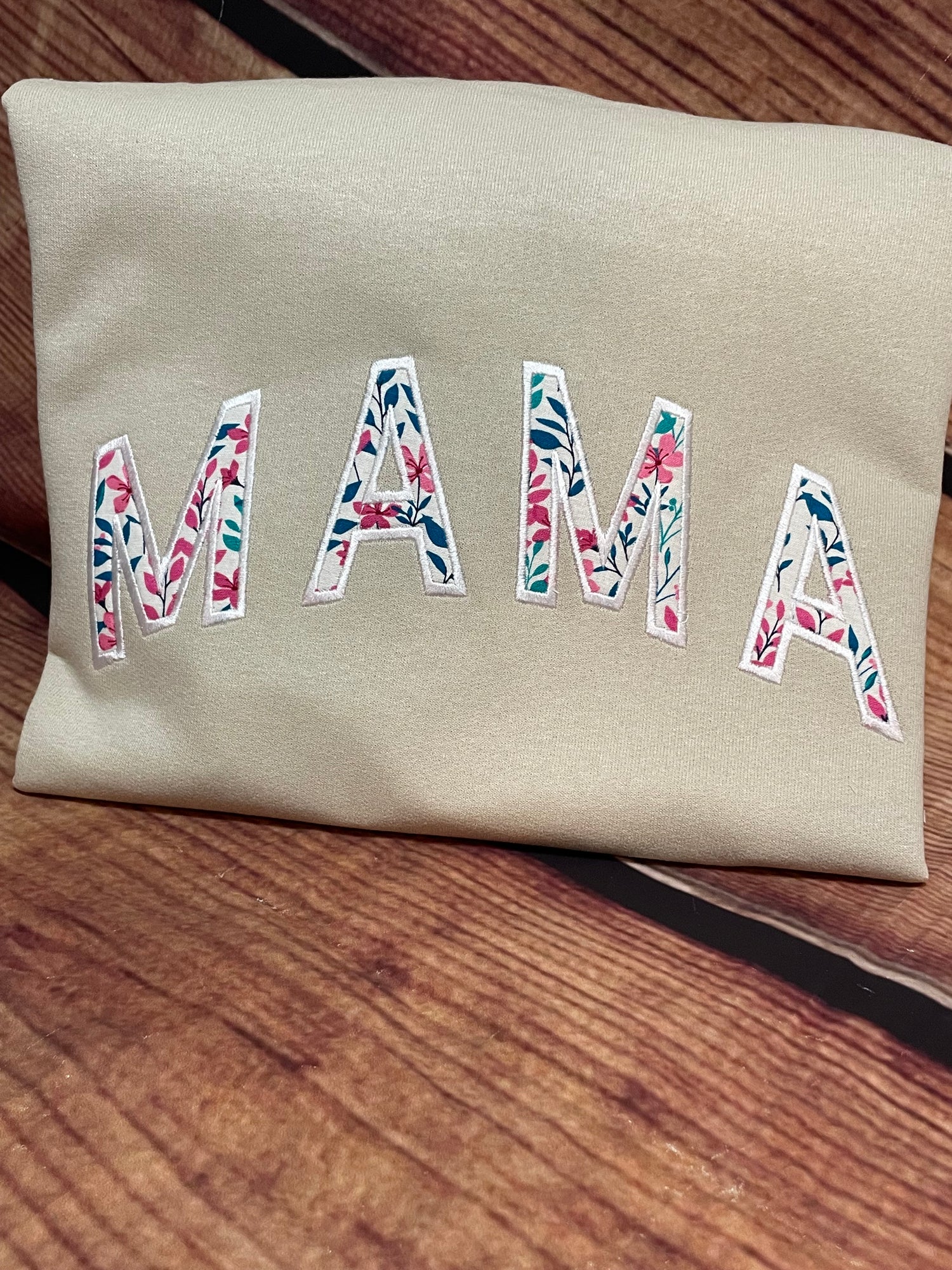 Mama Floral Applique Custom Embroidery Sweatshirt | Everyday Mama Sweatshirt| Christmas Gift Mama Sweatshirt|